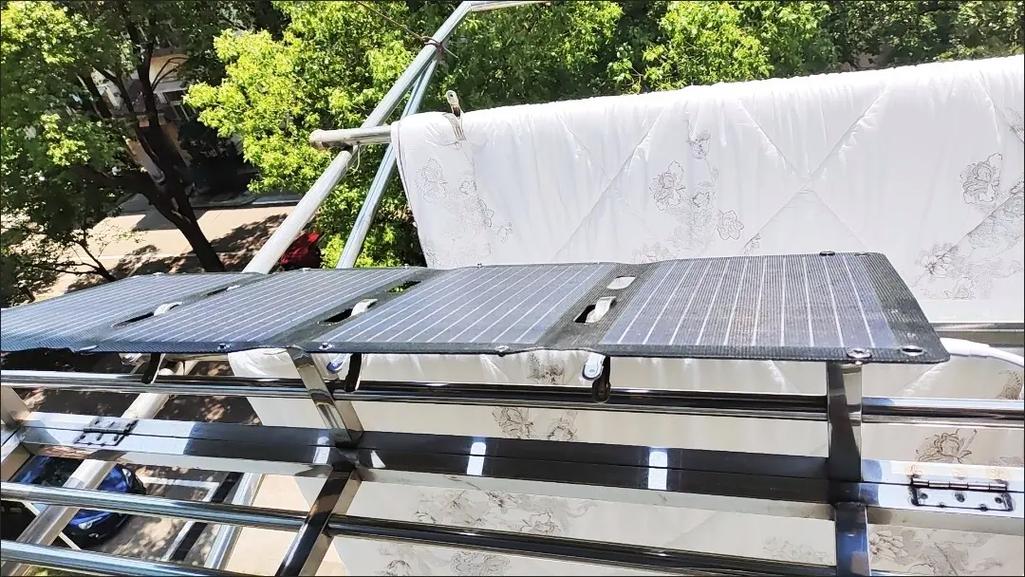 太陽能板 野外求生的電力守護(hù)者